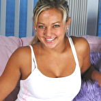 Pic of Hot Blonde Teen Girl