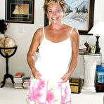 Pic of AllOver30.com - Introducing 42 year old Ariel