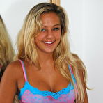 Pic of Hot Blonde Teen Girl
