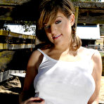 Pic of Sandra Romain and Annie Cruz gang up on Tyla Wynn