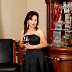 Pic of AllOver30.com - Introducing 44 year old Maya