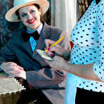 Pic of LadiesKissLadies :: Joanna&Susanna tender lesbian kiss