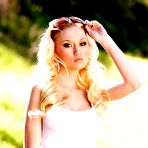 Pic of Madison Scott rounded tits posing outdoor @ Suze.net