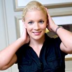 Pic of MilfsWildHoliday.com