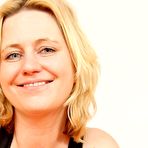 Pic of Senior Rozalie twat plastic dong masturbation