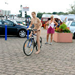 Pic of Nude-in-Public