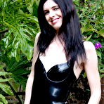 Pic of Mandy Mitchell - www.mandy-mitchell.com