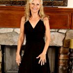 Pic of All Over 30 Free - Presents Mature Elegant Babe Regan
