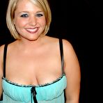 Pic of Blonde Cutie Mindi Having Screaming Orgasms on the Sybian