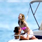 Pic of Avril Lavigne nude photos and videos at Banned sex tapes
