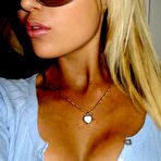 Pic of Non-Nude Girls 