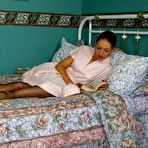 Pic of  Leggy stocking girls in full fashioned stockings