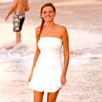 Pic of Adorable amateur redhead posing outdoor full tits and body
