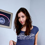 Pic of Panty job makes dude unload into teen's cleavage