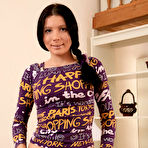 Pic of Panty job makes dude unload into teen's cleavage