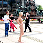 Pic of Nude in Public - Public Nudity - Naked In Public - Outdoor - Exhibtionism - Flashing - NIP-Activity.com