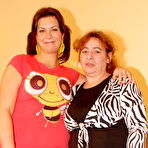 Pic of mature Sandie gets hot with babe Jennifer