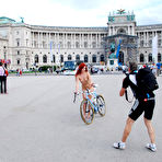 Pic of Nude-in-Public