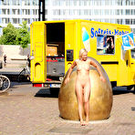 Pic of Nude in Public - Public Nudity - Naked In Public - Outdoor - Exhibtionism - Flashing - NIP-Activity.com