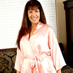 Pic of AllOver30.com - Introducing 43 year old Andie