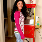 Pic of AllOver30.com - Introducing 39 year old Nia