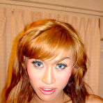 Pic of Long haired tranny shows shecock