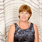 Pic of AllOver30.com - Introducing 47 year old Samantha L
