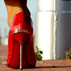 Pic of LegsWorld.de - Lady Barbara in foot fetish action