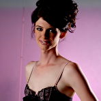 Pic of Mandy Mitchell - www.mandy-mitchell.com