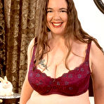 Pic of Scoreland.com - Katherine James - Natural Woman