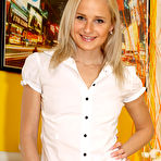 Pic of ALS is All Ladies Shaved - ALS Scan Thumbnail Gallery