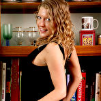 Pic of Mature Pictures Featuring 30 Year Old Sara C From AllOver30