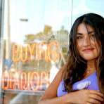 Pic of 8th Street Latinas