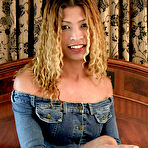 Pic of Ladyboy Ooy Spreading