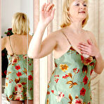 Pic of BoysLoveMatures :: Emilia&John boy and naughty mom