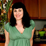 Pic of Mature Pictures Featuring 42 Year Old Claudine From AllOver30