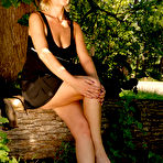 Pic of Mature Pictures Featuring 30 Year Old Linda S From AllOver30