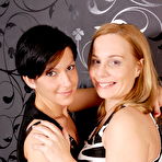 Pic of Hot babe doing a lesbian housewife