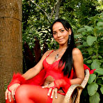 Pic of Shemale with big tits offers herself in red lingerie