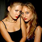Pic of :: Largest Nude Celebrities Archive. Leelee Sobieski fully naked! ::