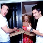 Pic of За отдельную плату >> порно фото на ШпилиВили