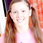 Pic of HDsex18.com - Pretty teen practices the deep butt hole fuck