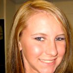 Pic of Мокренькая киска с огурцом в попе >> порно фото на ШпилиВили