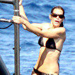 Pic of Cindy Crawford Nude Posing Photos