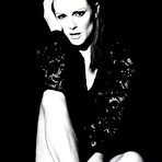 Pic of Julianne Moore non nude posing photosets