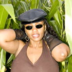 Pic of Black breasted plump Carol shows her massive melons