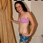 Pic of 18eighteen.com - Lily Lohan - Tub Rub