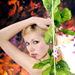 Pic of JANE C   BY NUDERO - LEAVES - ORIG. PHOTOS AT 3800 PIXELS - &copy; MET-ART FREE GALLERY