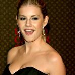 Pic of Elisha Cuthbert