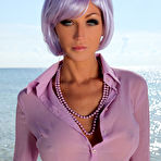 Pic of FoxHQ - Holly Another World